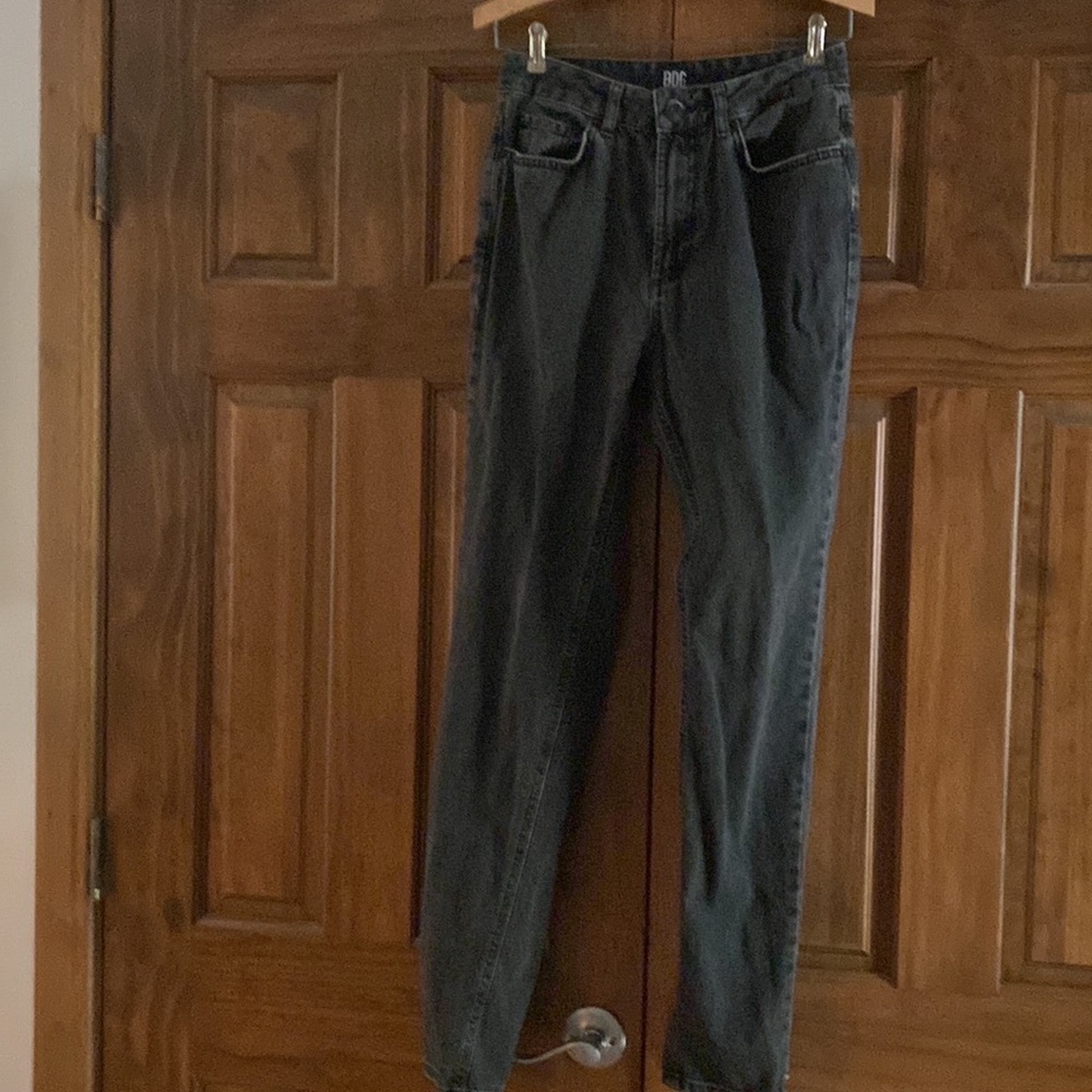 Urban Outfitters BDG Faded Black Denim Mom Jeans 26